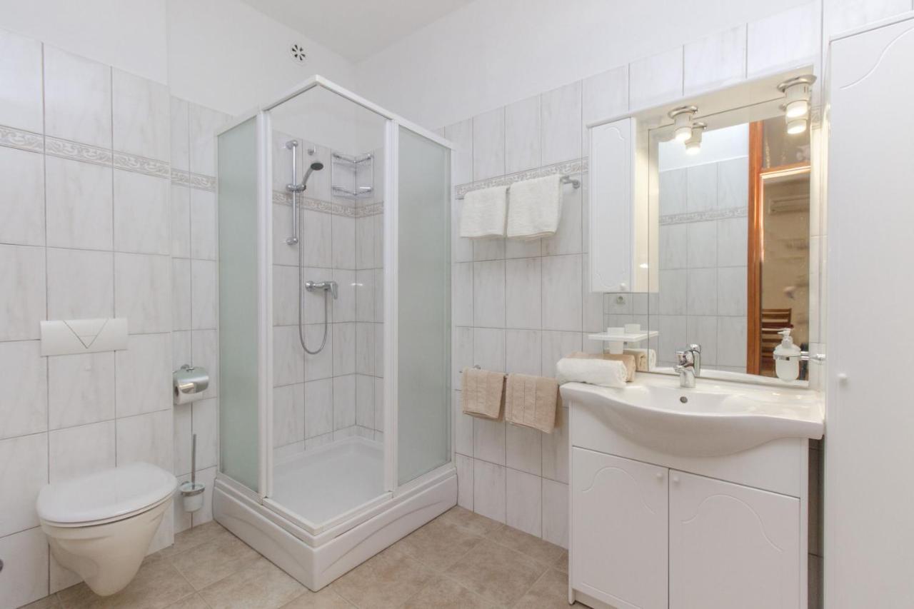 וודיצה Apartments Konta City Center מראה חיצוני תמונה